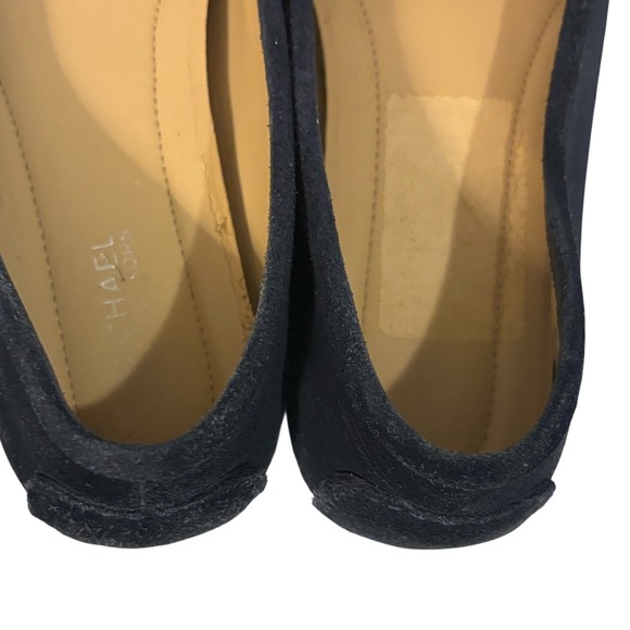 Michael Kors Navy Blue Suede Loafers Silver MK Padlock Hardware Flats Womens Sz6 - Picture 6 of 6